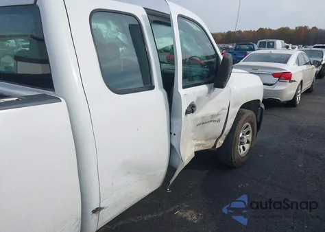2010 Chevrolet Silverado 1500 Work Truck z USA, uszkodzony, nr VIN 1GCSKPE09AZ227964